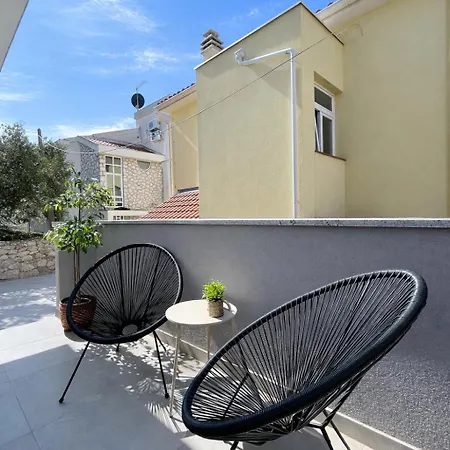 Blue Front * Brodarica (Sibenik-Knin)